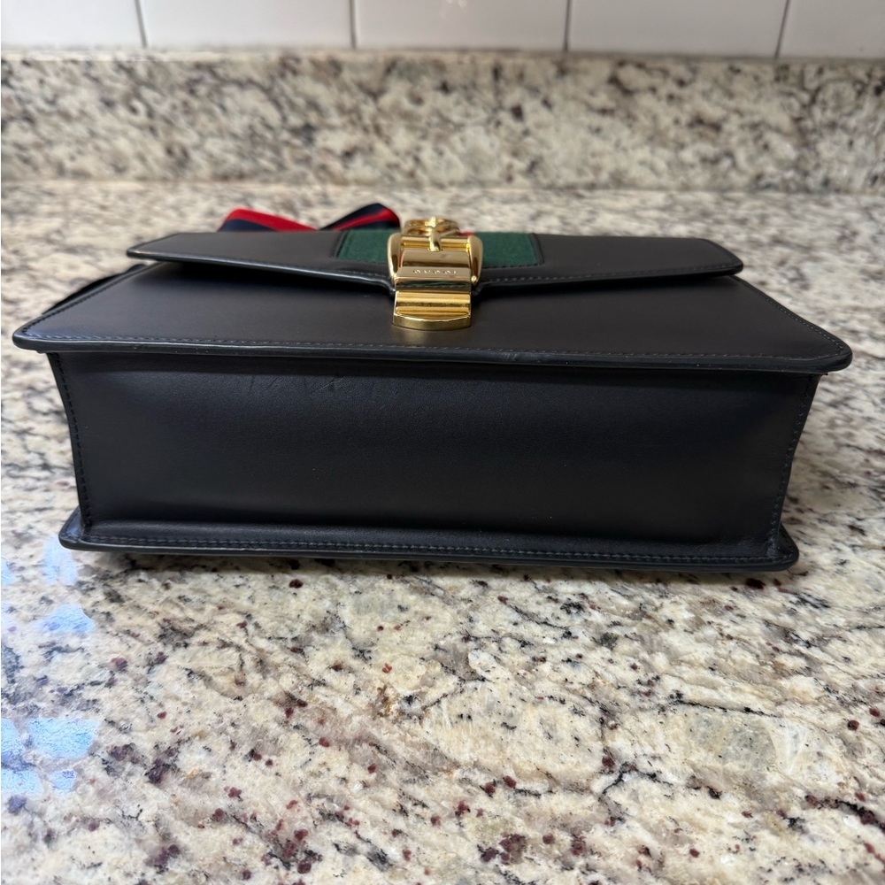 Gucci Navy Sylvie EUC - Picture 8 of 11